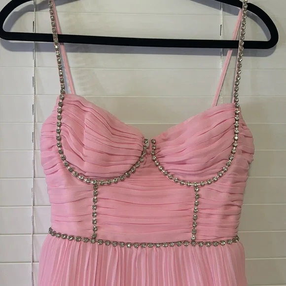 Self-portrait pink chiffon tiered midi dress - www.sanvalentin.cl